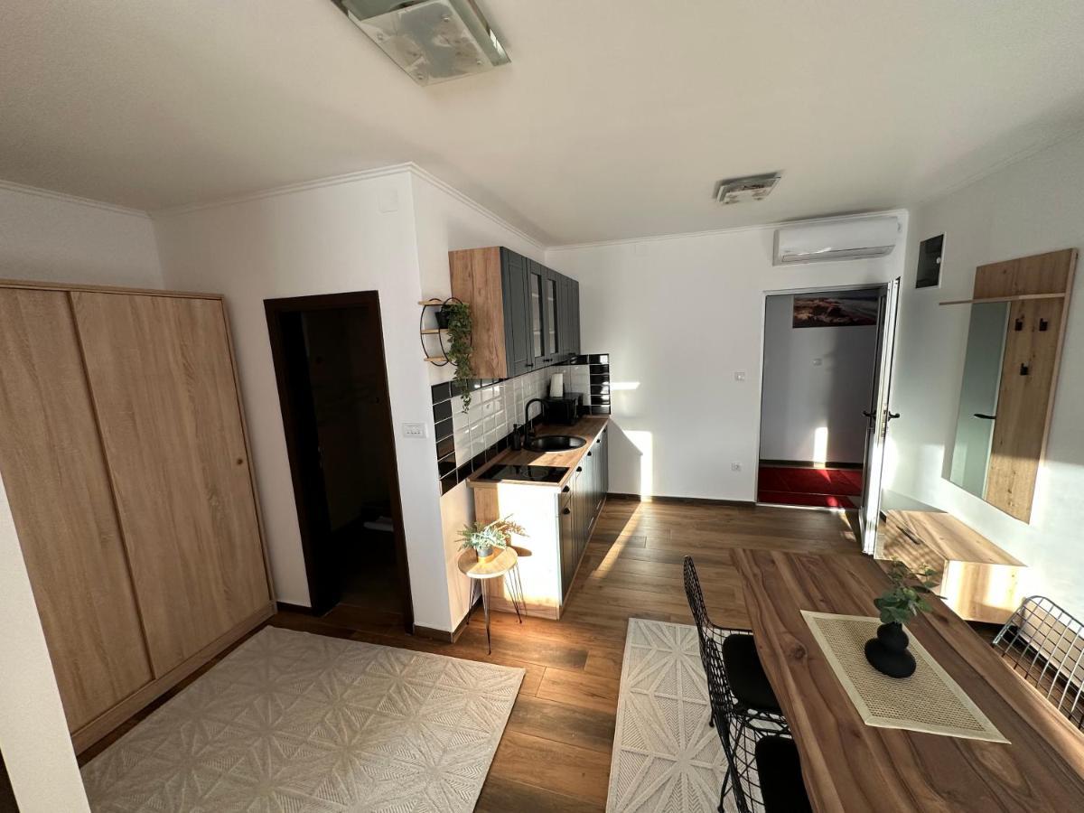 Sky Lux Apartmani Surčin 外观 照片
