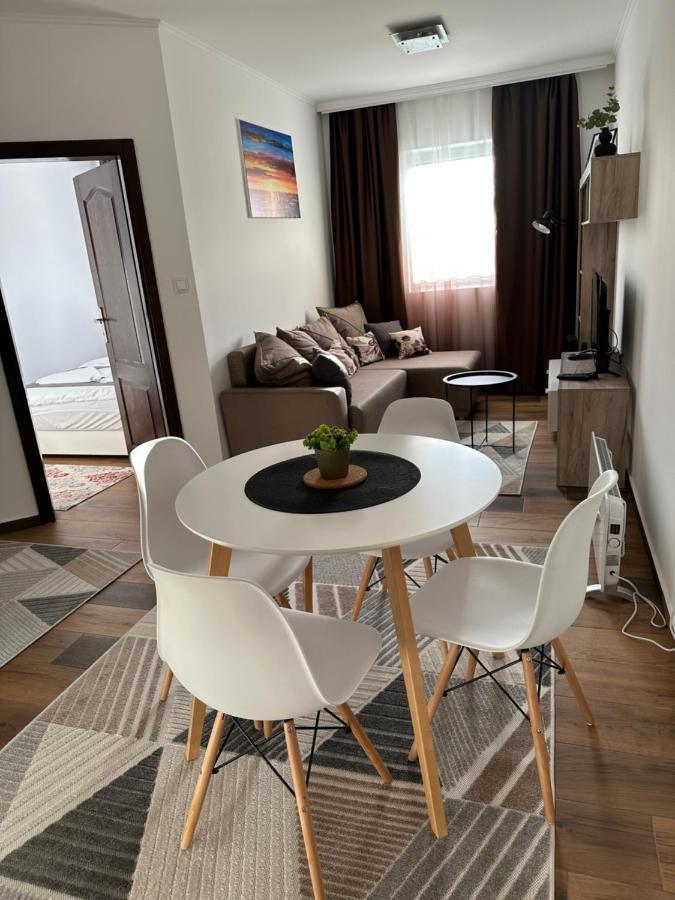 Sky Lux Apartmani Surčin 外观 照片