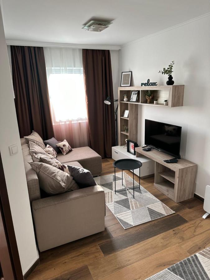 Sky Lux Apartmani Surčin 外观 照片