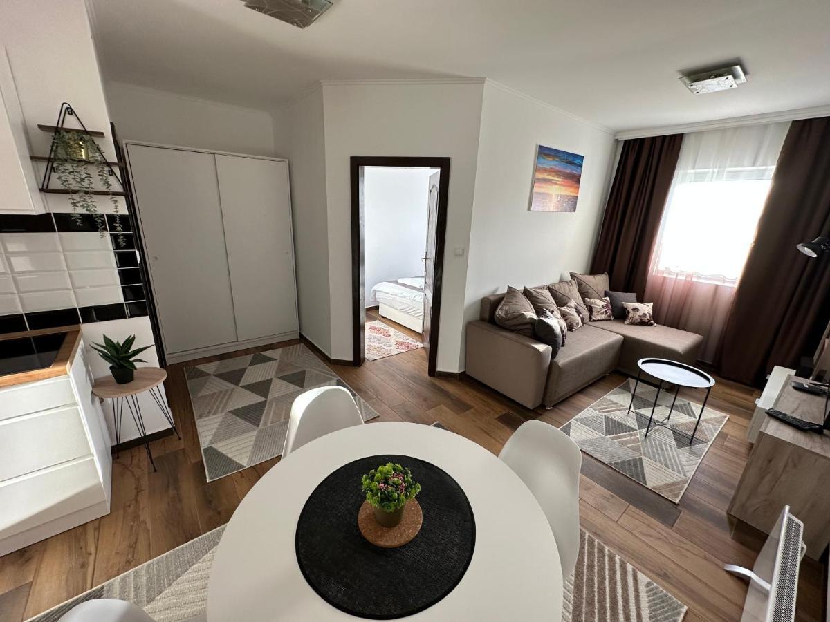Sky Lux Apartmani Surčin 外观 照片