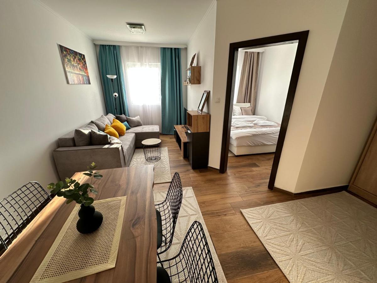 Sky Lux Apartmani Surčin 外观 照片
